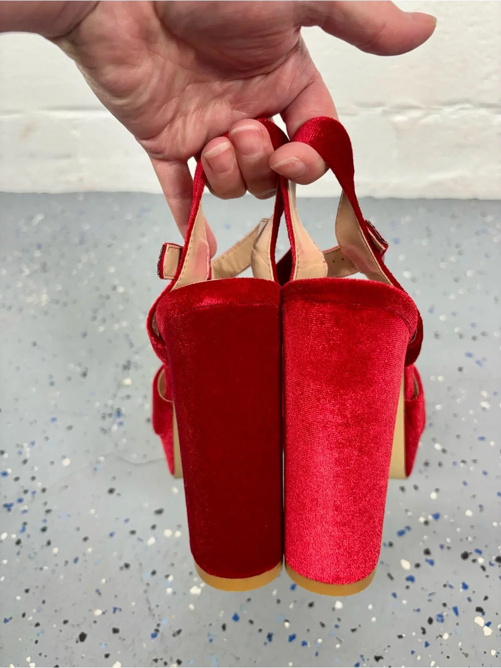 Unique Vintage Red Velvet Platform Heels Strappy Peep Toe NEW IN BOX Size 8